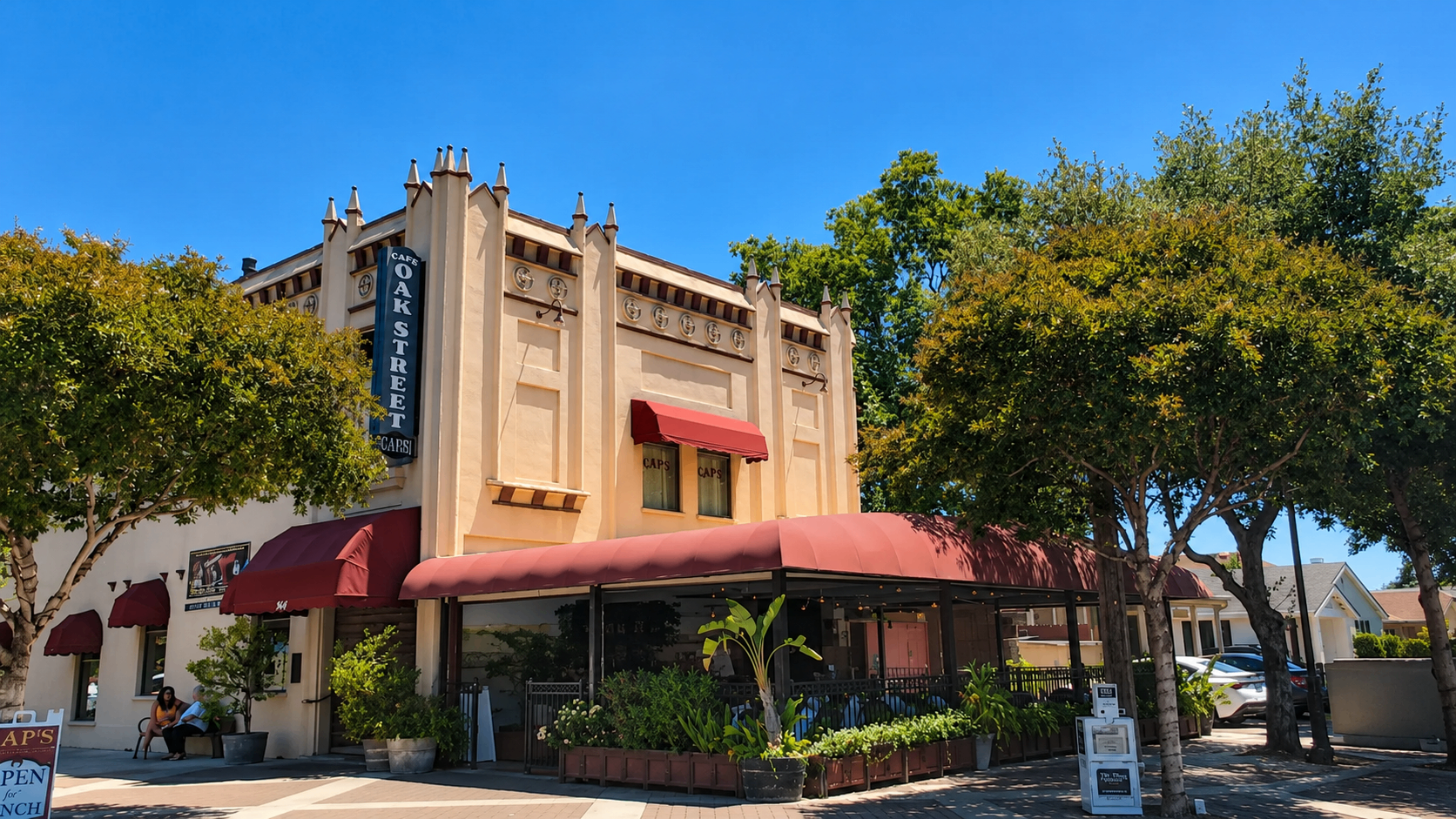 Cap's Oak Street Bar & Grill